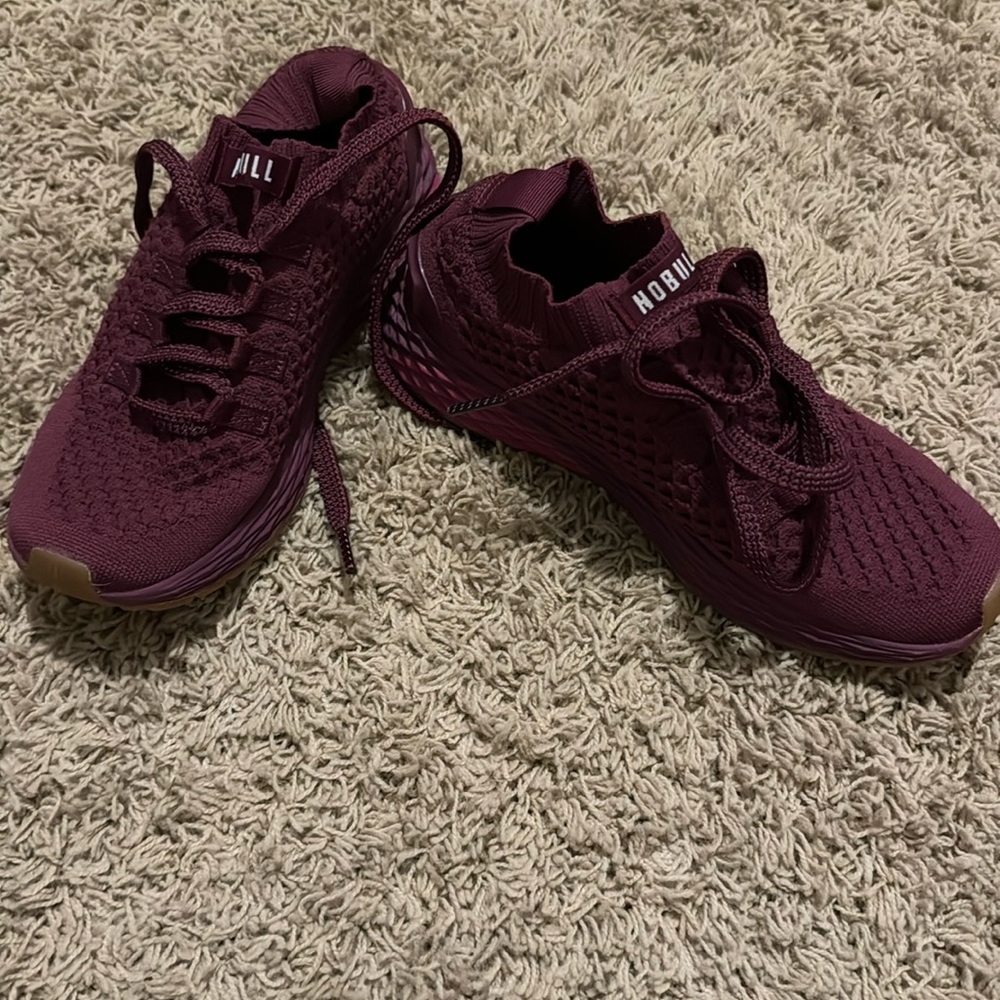NOBULL athletic shoe, size 6.5 in Cabernet
